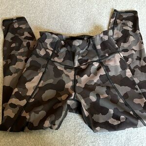 Athleta Camo XS Leggings